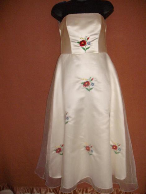 Kalocsai menyasszonyi ruha